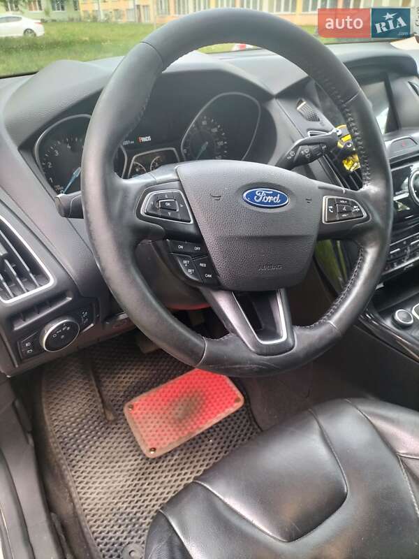 Седан Ford Focus 2016 в Киеве