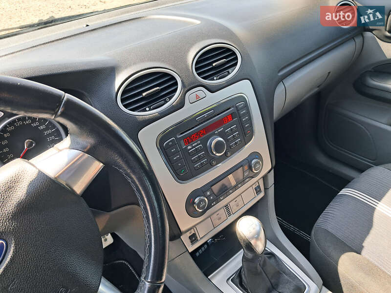Универсал Ford Focus 2010 в Нововолынске
