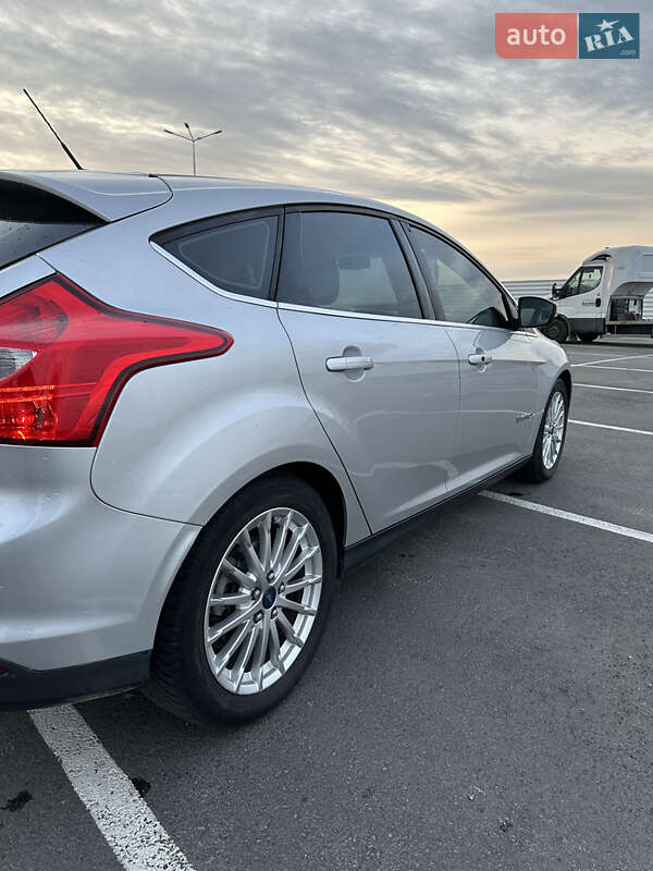Хэтчбек Ford Focus 2012 в Львове