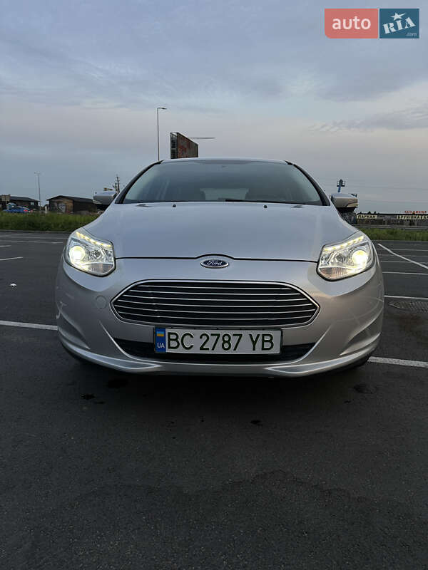Хэтчбек Ford Focus 2012 в Львове