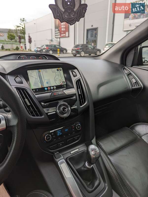 Хэтчбек Ford Focus 2013 в Измаиле