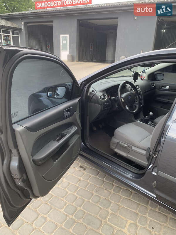 Седан Ford Focus 2007 в Баре фото 3 Седан Ford Focus 2007 в Баре