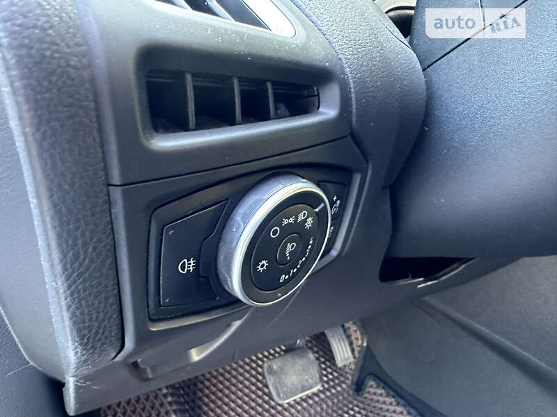 Хэтчбек Ford Focus 2015 в Виннице