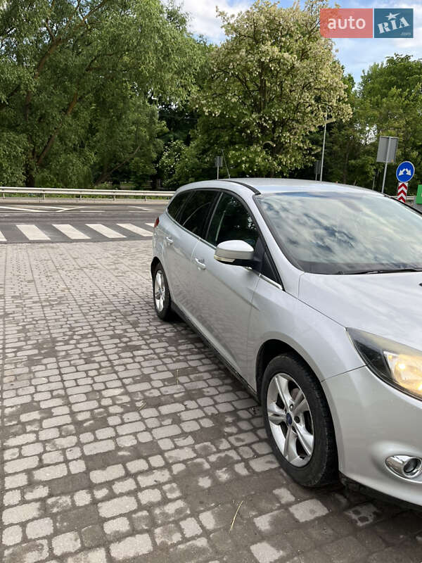 Універсал Ford Focus 2012 в Бережанах