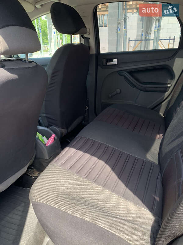 Седан Ford Focus 2007 в Перечине