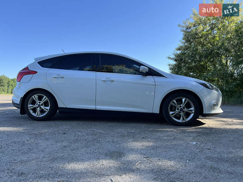 Хэтчбек Ford Focus 2012 в Чернигове