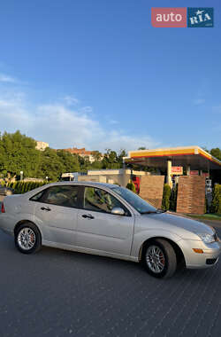 Седан Ford Focus 2005 в 