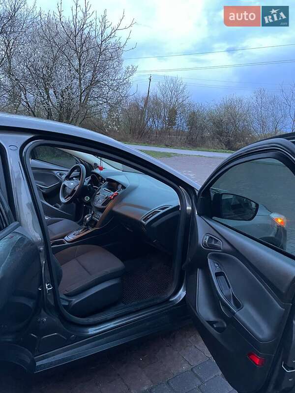 Седан Ford Focus 2015 в Буске