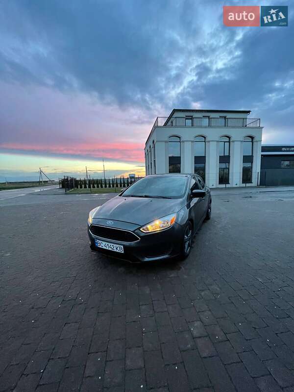Седан Ford Focus 2015 в Буске