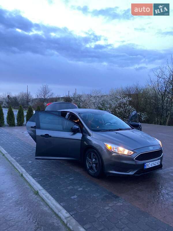 Седан Ford Focus 2015 в Буске