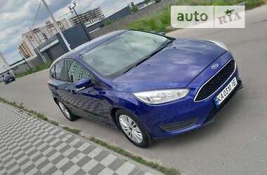 Хэтчбек Ford Focus 2015 в Киеве