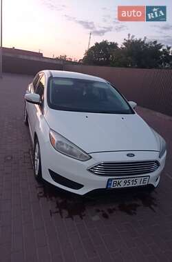 Хэтчбек Ford Focus 2015 в 