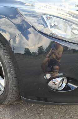 Седан Ford Focus 2012 в 