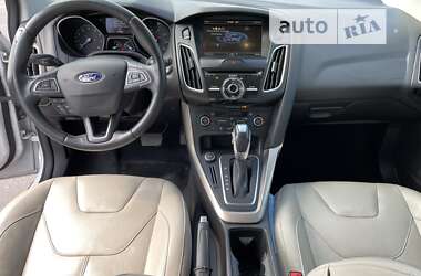 Хэтчбек Ford Focus 2015 в 