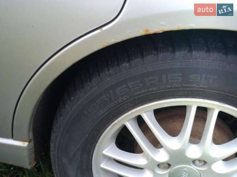 Седан Ford Focus 2002 в Сторожинці