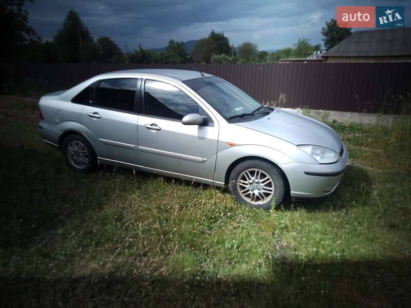 Седан Ford Focus 2002 в Сторожинці