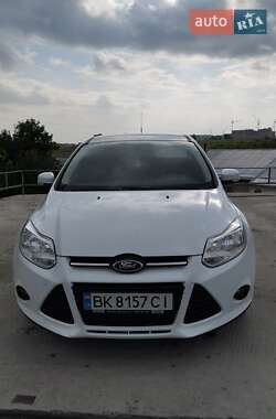 Хэтчбек Ford Focus 2013 в 