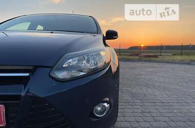 Хетчбек Ford Focus 2012 в Радивиліві