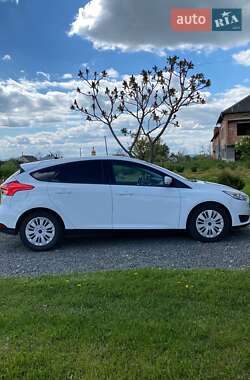 Хэтчбек Ford Focus 2016 в 