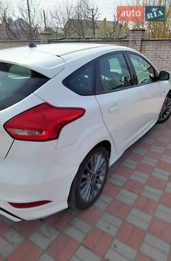 Хэтчбек Ford Focus 2017 в 