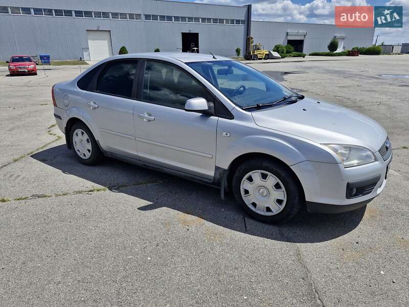 Седан Ford Focus 2007 в Новомосковске