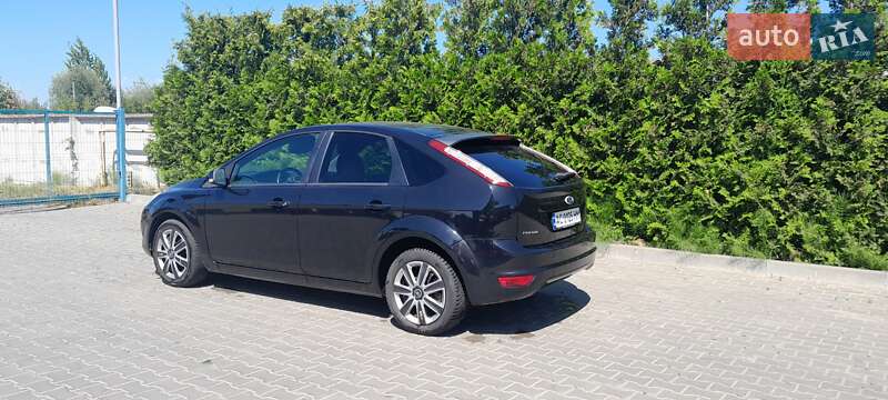 Хэтчбек Ford Focus 2008 в Киеве