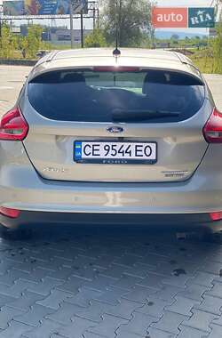 Хэтчбек Ford Focus 2015 в Кицмани
