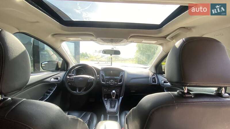 Хэтчбек Ford Focus 2015 в Кицмани