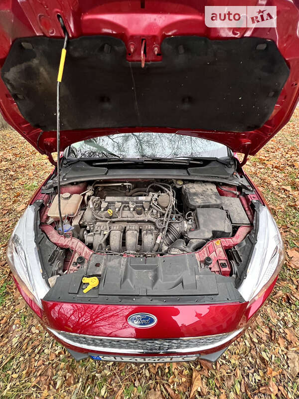 Хэтчбек Ford Focus 2015 в Чернигове