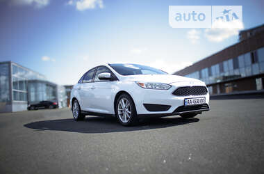 Седан Ford Focus 2016 в Киеве