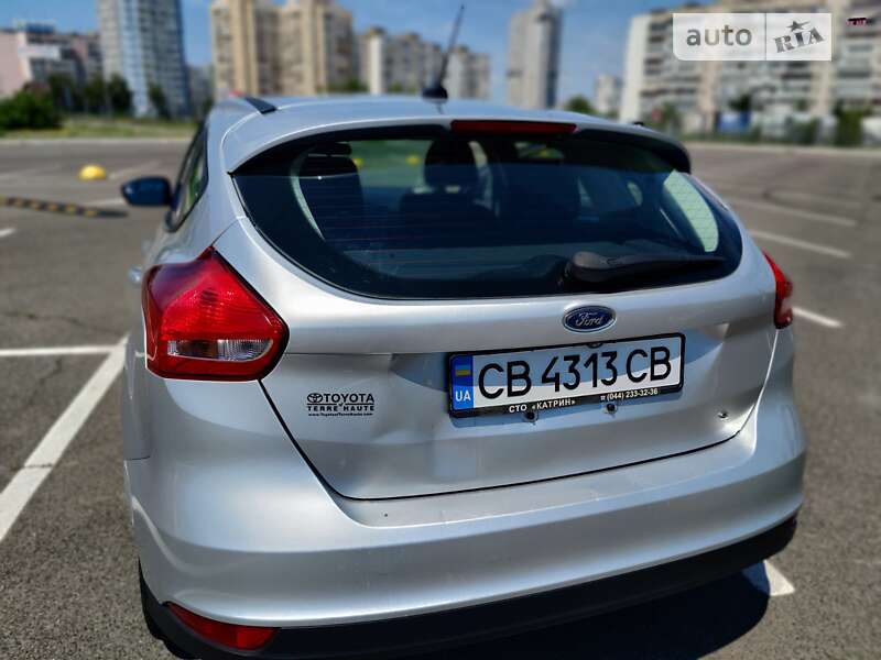 Хэтчбек Ford Focus 2015 в Киеве