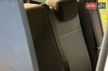 Хэтчбек Ford Focus 2010 в 
