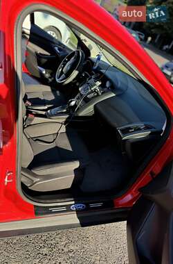 Хэтчбек Ford Focus 2016 в Ровно