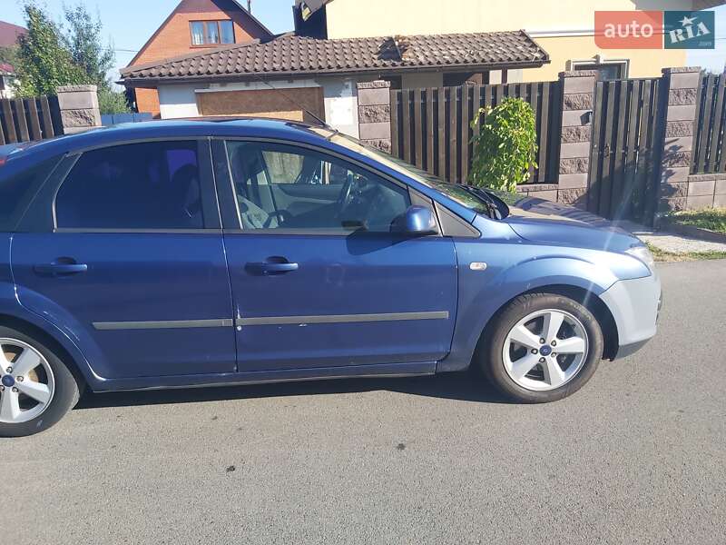 Хэтчбек Ford Focus 2007 в Киеве