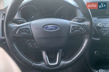 Хэтчбек Ford Focus 2017 в 