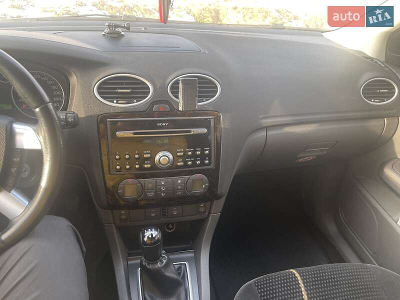 Седан Ford Focus 2005 в Луцке