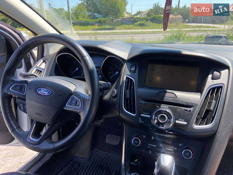Хэтчбек Ford Focus 2015 в Полтаве