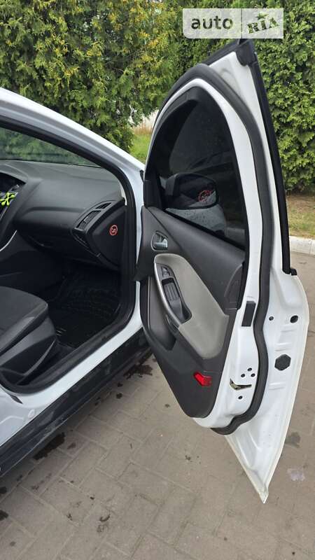 Хетчбек Ford Focus 2013 в Івано-Франківську