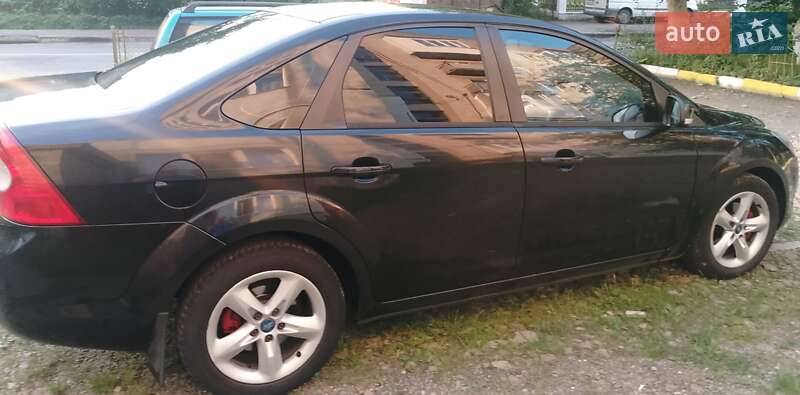 Седан Ford Focus 2011 в Самборе
