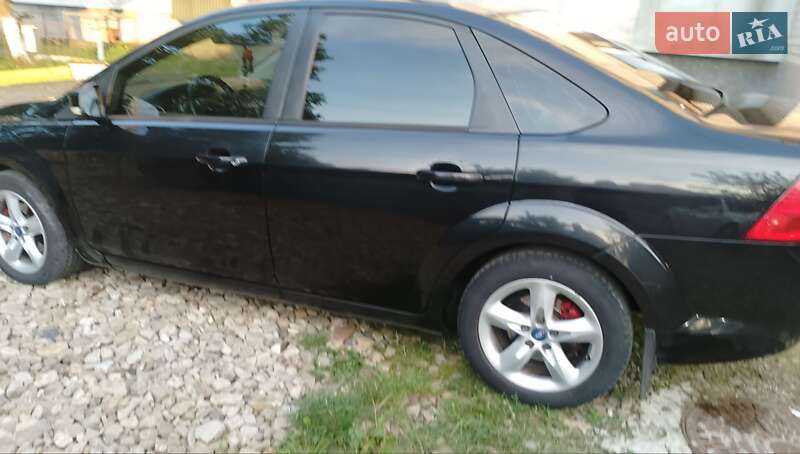 Седан Ford Focus 2011 в Самборе