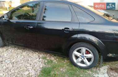 Седан Ford Focus 2011 в 