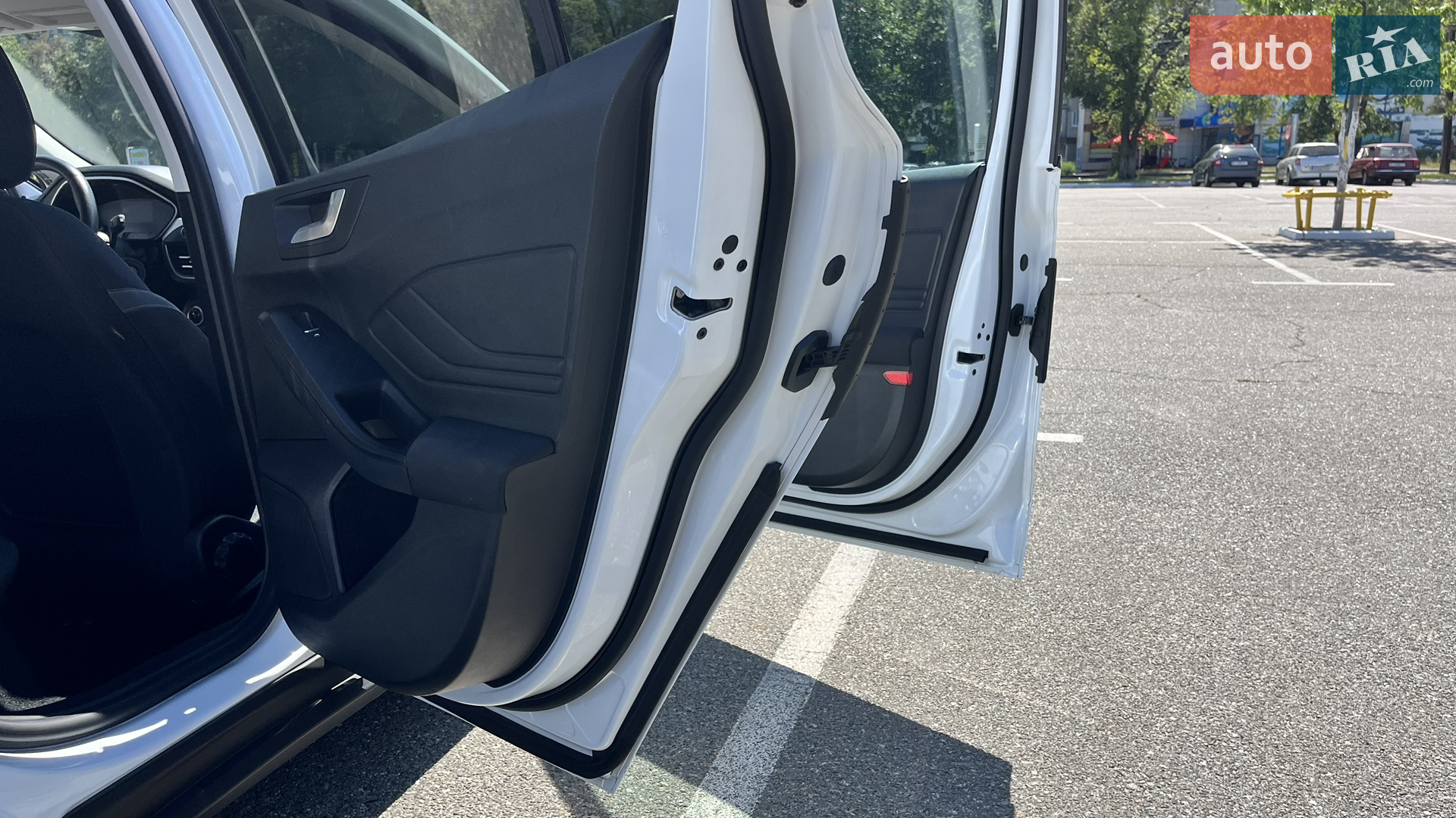 2018 Ford Focus - мініатюра 15