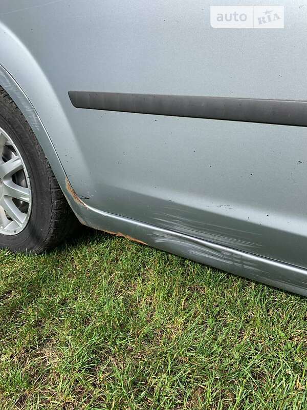 Хэтчбек Ford Focus 2005 в Самборе