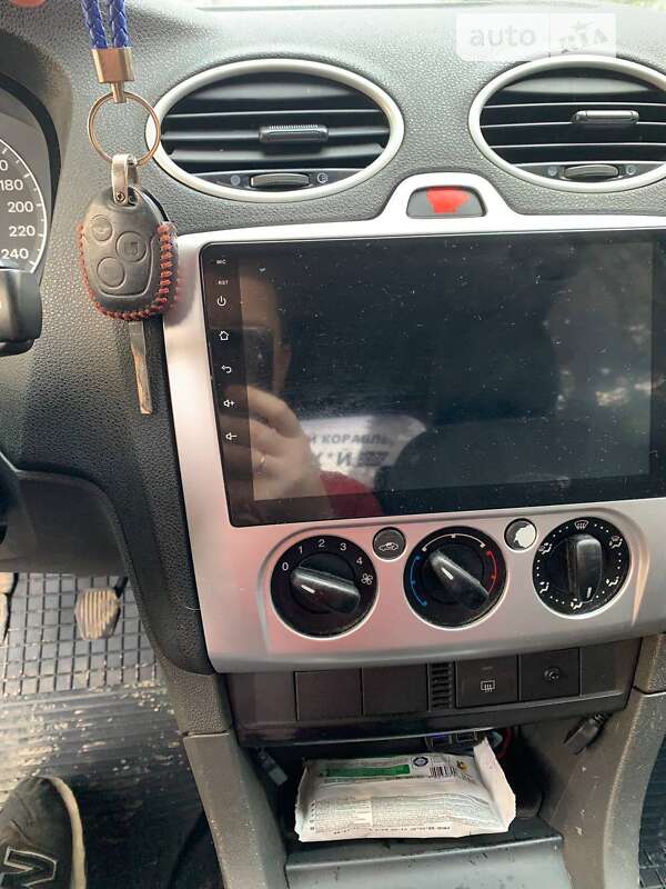 Хэтчбек Ford Focus 2005 в Самборе