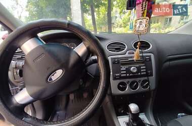 Хэтчбек Ford Focus 2007 в 