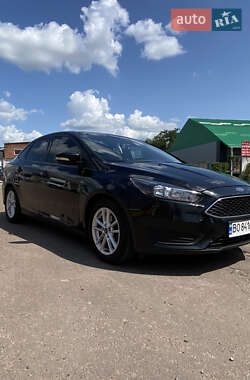 Седан Ford Focus 2014 в Десне