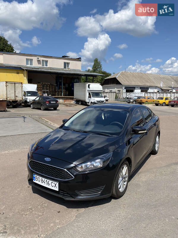 Седан Ford Focus 2014 в Десне