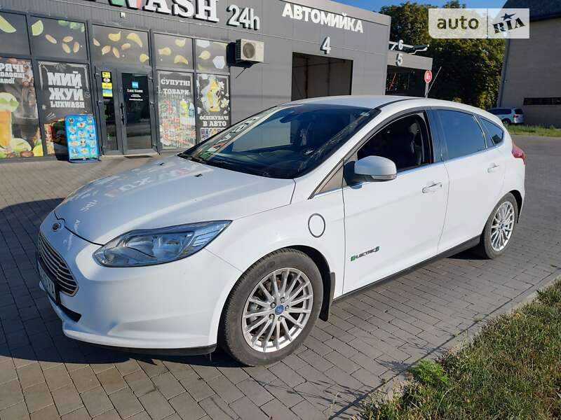 Хетчбек Ford Focus 2015 в Миргороді фото Хетчбек Ford Focus 2015 в Миргороді