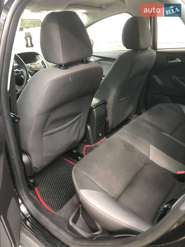 Седан Ford Focus 2014 в Шептицькому