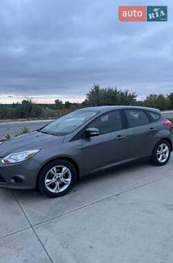 Хэтчбек Ford Focus 2012 в 